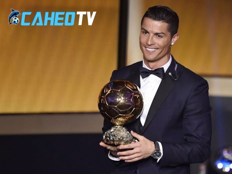 Ronaldo có bao nhiêu quả bóng vàng? Quả bóng vàng lần thứ 3 năm 2014